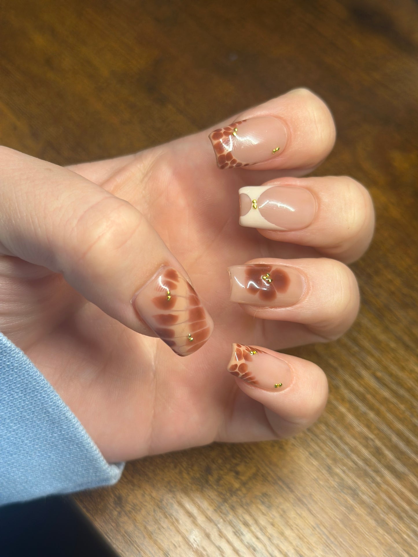 Brown Haze Blooming Gel nails