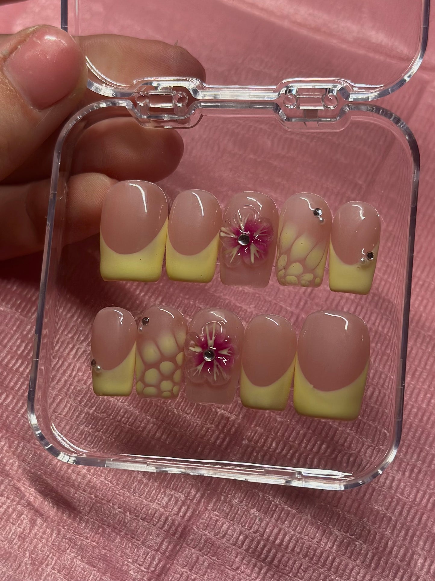 Butter Yellow French Tip Press on Nails | 3D flower | Hand painted, Gel Manicure, , Blooming gel, Reusable Presson Nails, wedding nails