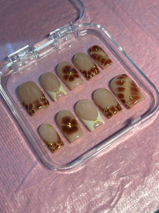 Brown Haze Blooming Gel nails